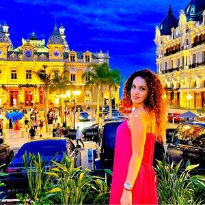 Meet your Posher, Eva